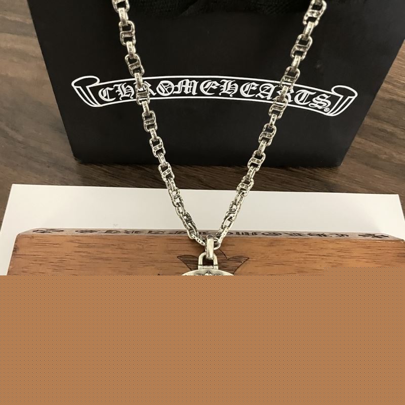 Ch**me He**ts necklaces